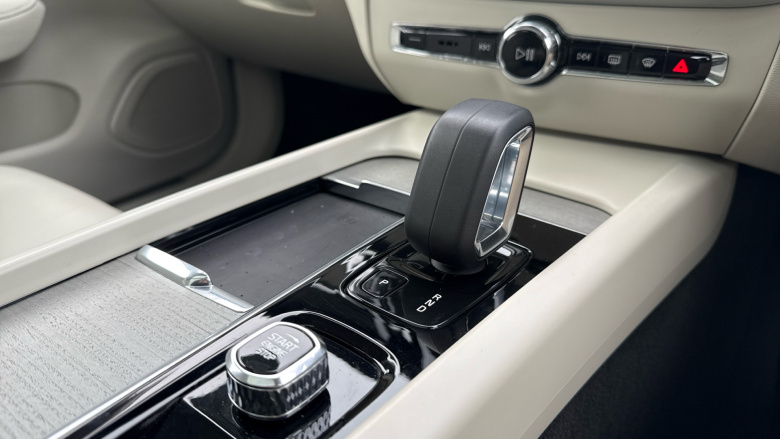 Volvo V60 2.0 B5P Cross Country 5dr AWD Auto Petrol Estate